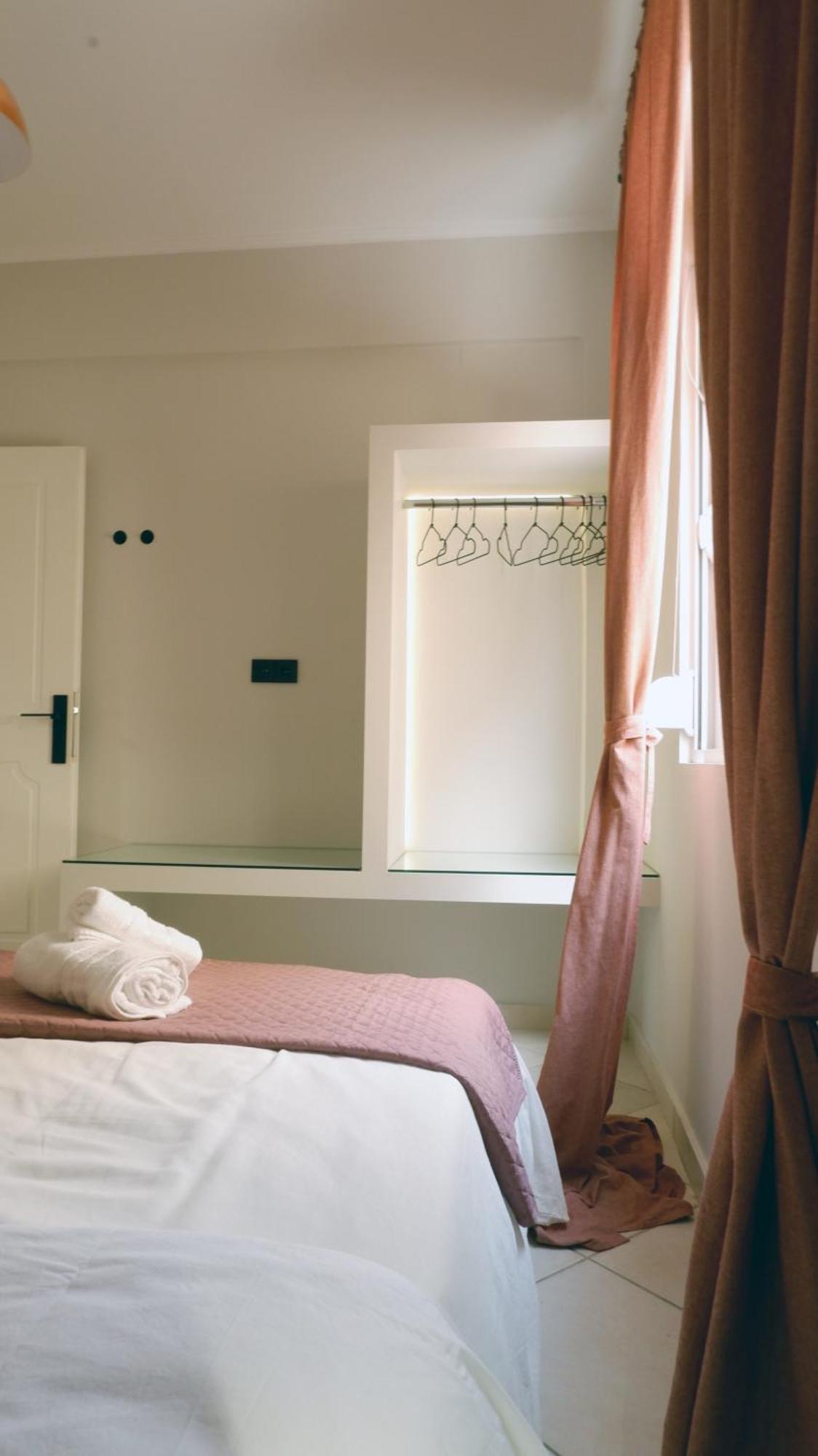 Less Is More Apartment Превеза Екстериор снимка